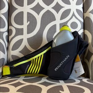 Natan Black and Neon Yellow Hydration flask and Belt